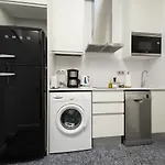Fewdays Apartamento *